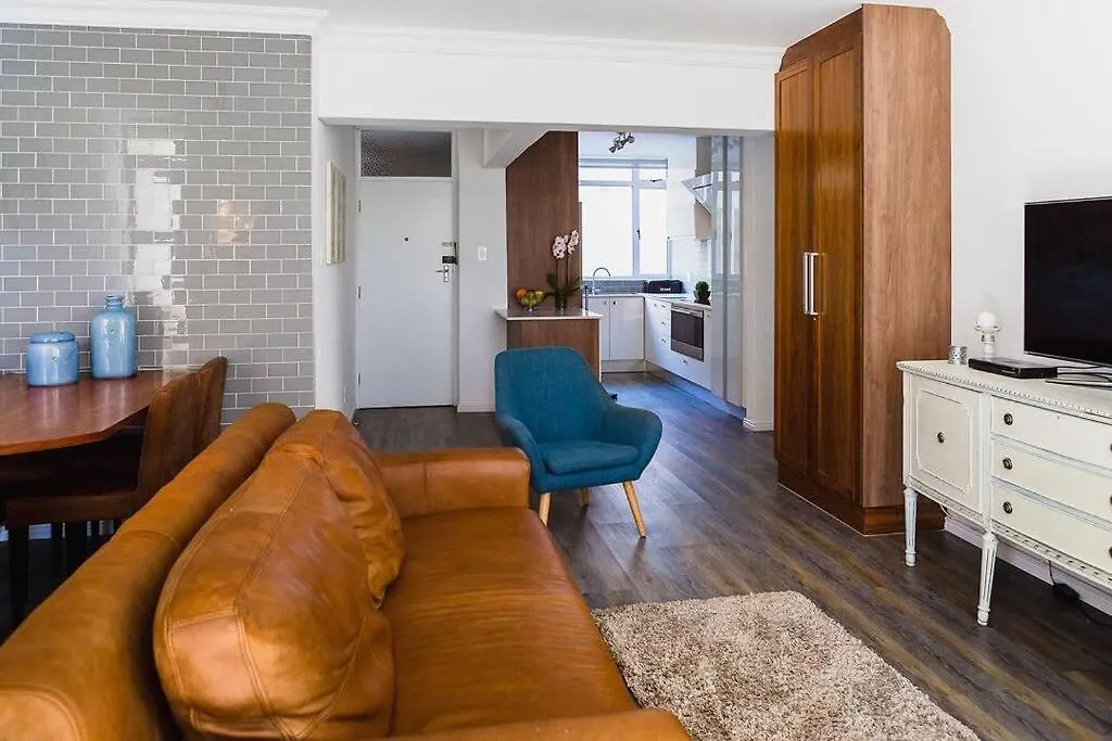 Appartement Sea Point 2Br Walk To Beach, Shops & Eats Le Cap